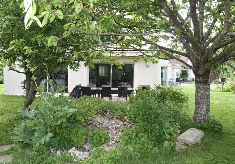 Aamiaismajoitus (B&B) La Raimbaudière