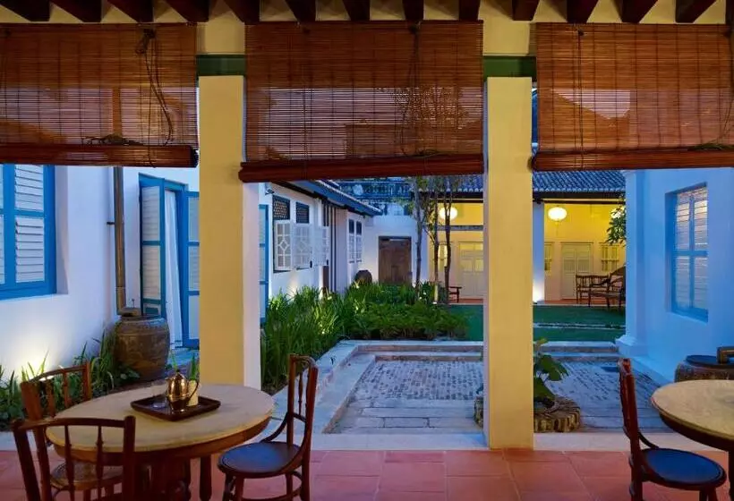 호텔 23 Lovelane Penang