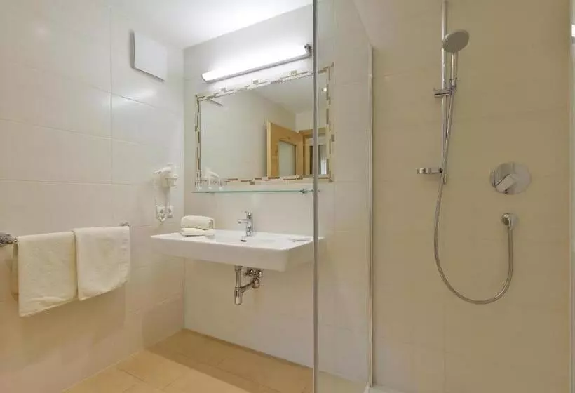 هتل Garni Birkenhof