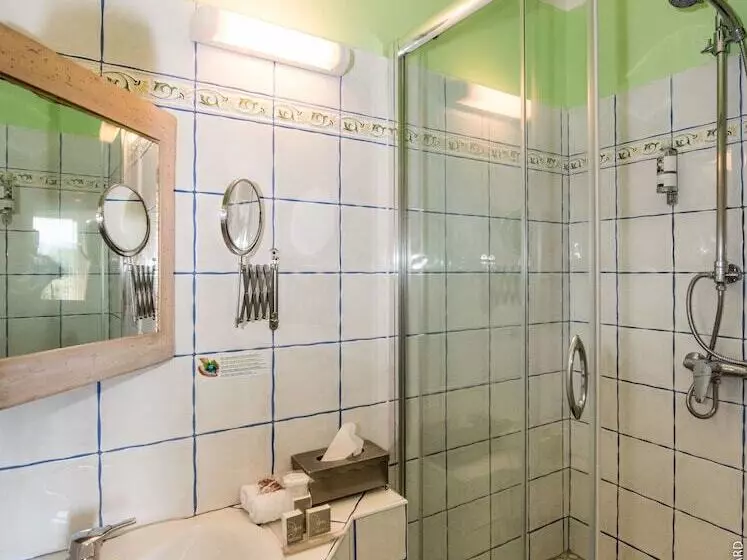 בית מלון כפרי Logis Hôtel La Magnanerie   Côté Bistro