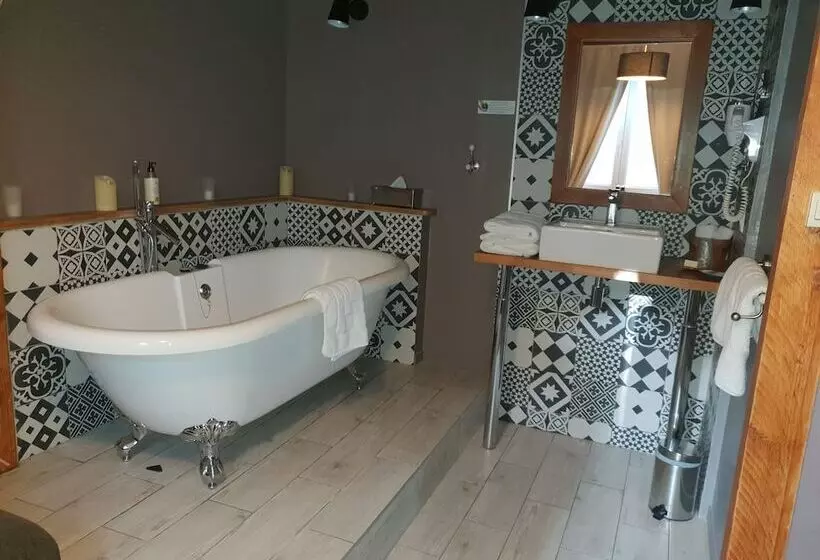 בית מלון כפרי Logis Hôtel La Magnanerie   Côté Bistro