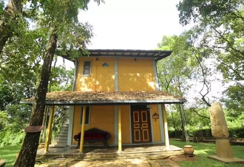 Hotel Lake Serenity Resort & Spa