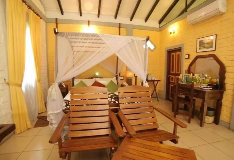 Szálloda Lake Serenity Resort & Spa