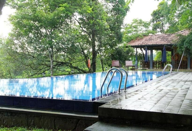 فندق Lake Serenity Resort & Spa