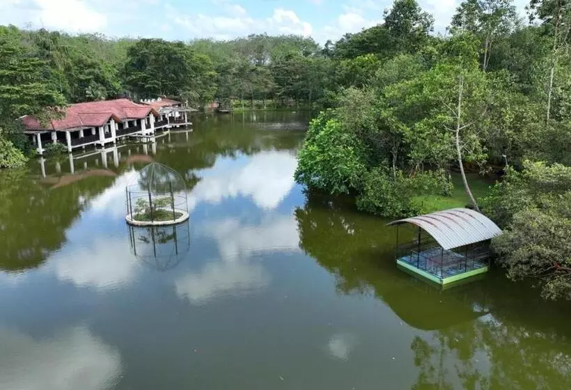 Hotel Lake Serenity Resort & Spa