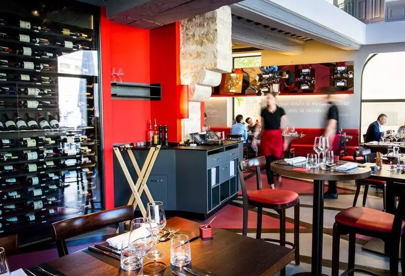 ホテル Le Pré Aux Clercs