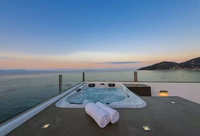 Отель Paraskevas Boutique