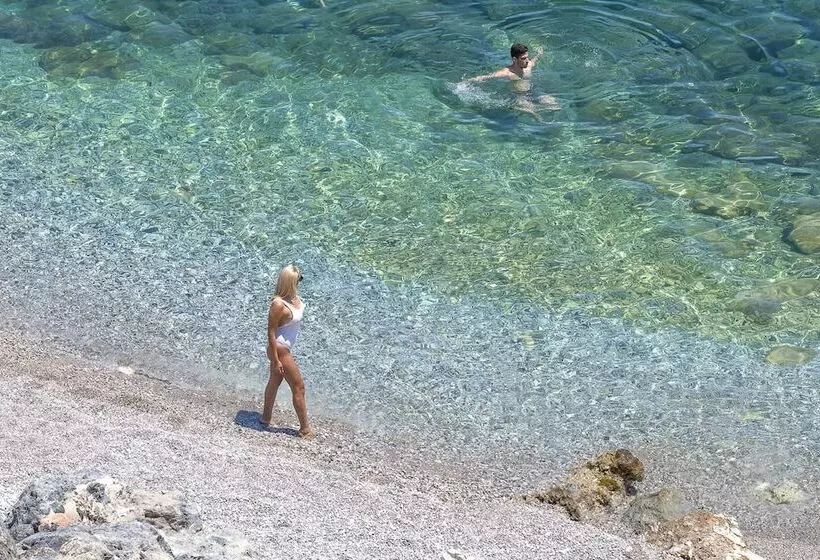 Отель Paraskevas Boutique