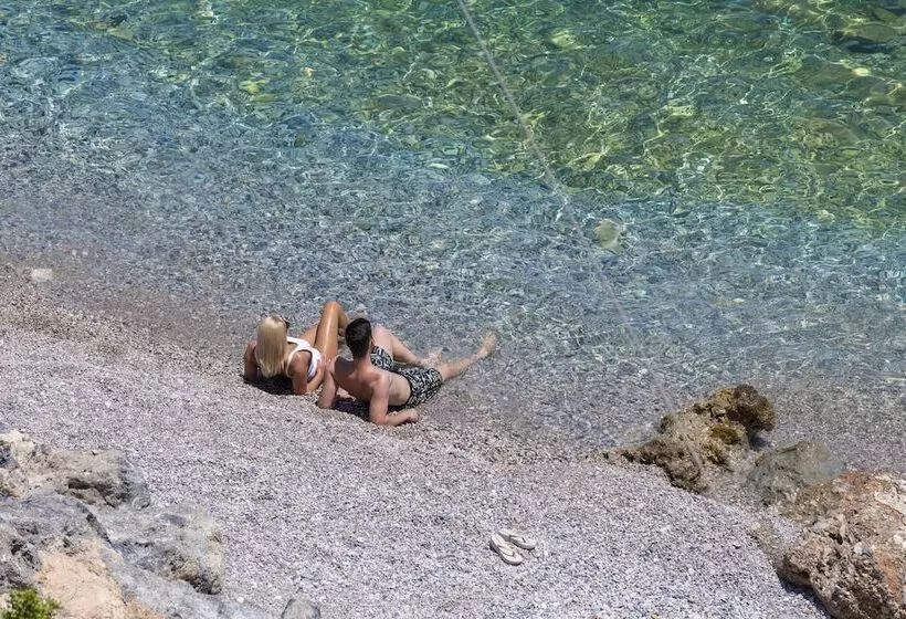 Отель Paraskevas Boutique