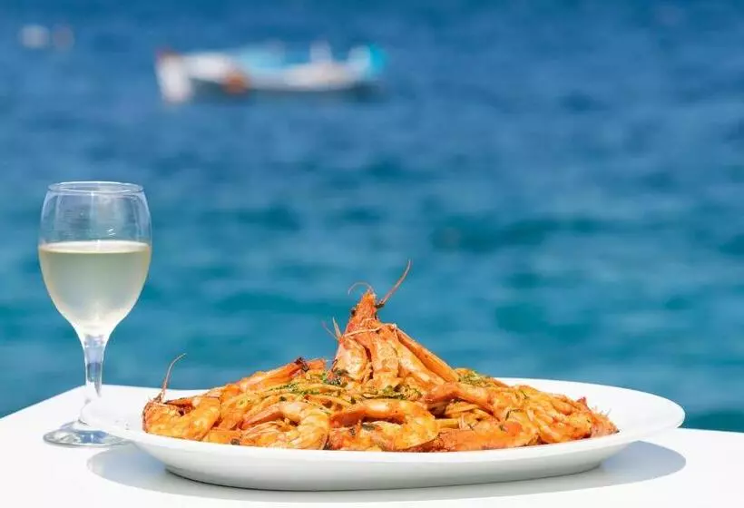 Отель Paraskevas Boutique