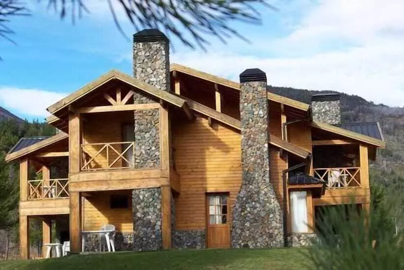 هتل Pinares Del Epuyen