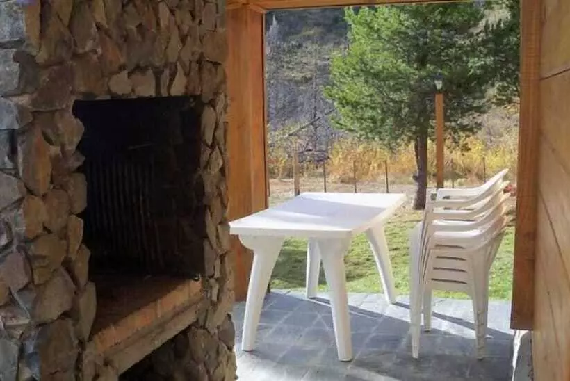 هتل Pinares Del Epuyen