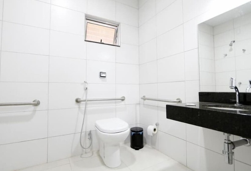 בית מלון כפרי Tauari