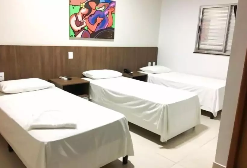 בית מלון כפרי Tauari