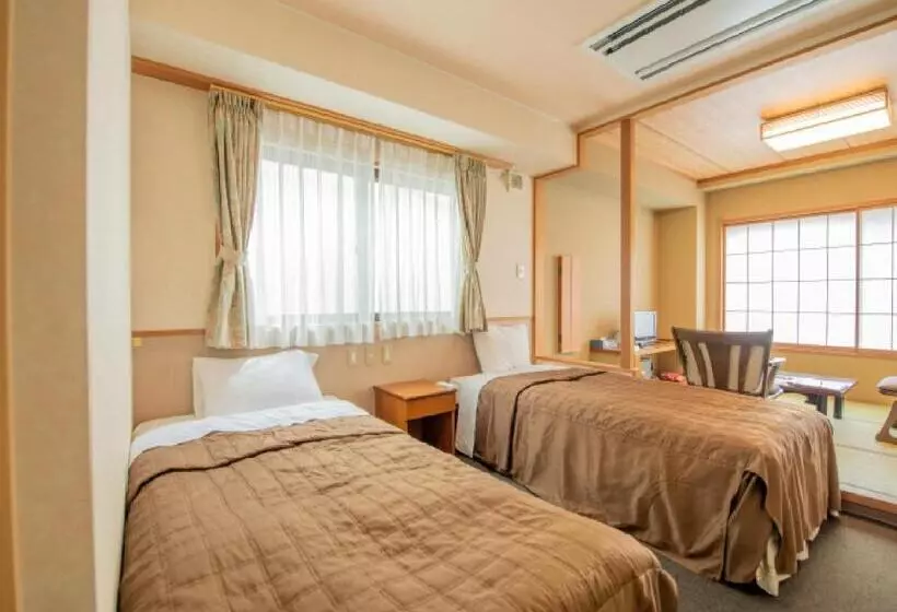Ryokan Hakura