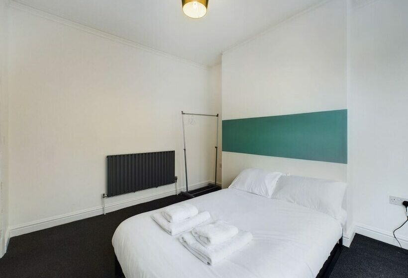 Contemporary 4bd Home Nr Liverpool City Centre