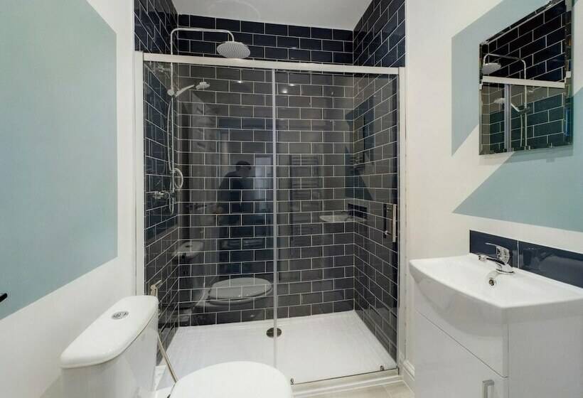 Contemporary 4bd Home Nr Liverpool City Centre