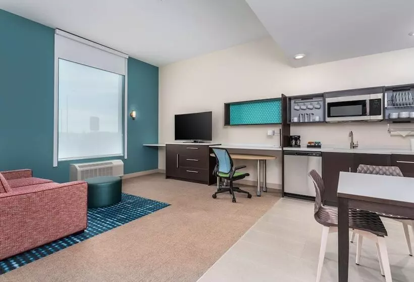 ホテル Home2 Suites By Hilton Cedar Rapids Westdale