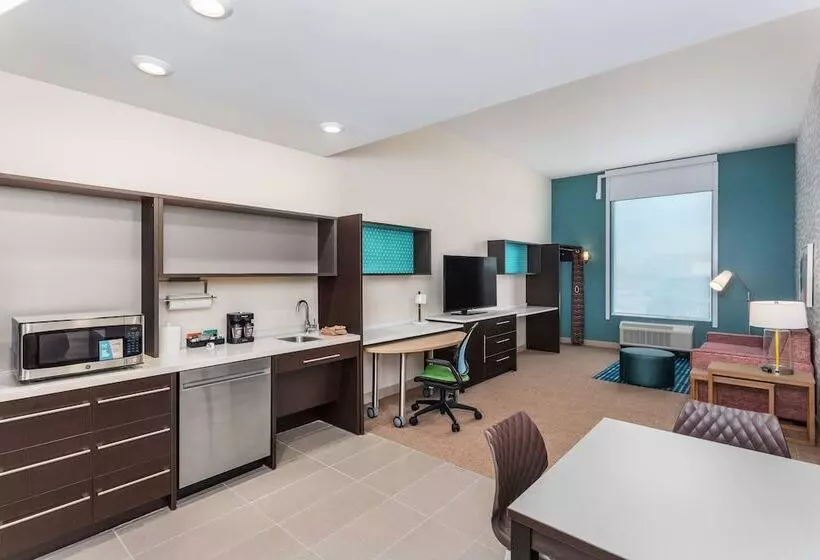 ホテル Home2 Suites By Hilton Cedar Rapids Westdale