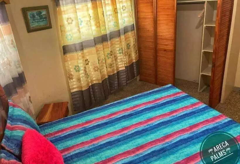 پانسیون Areca Palms