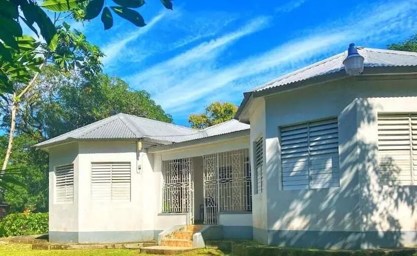 پانسیون Areca Palms