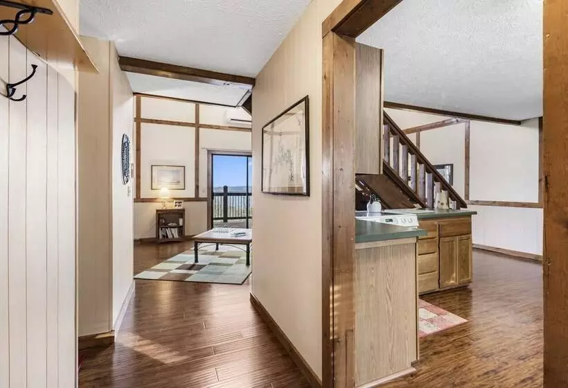 The Cottages On Lake Bluff  Nearby Table Rock Lake!