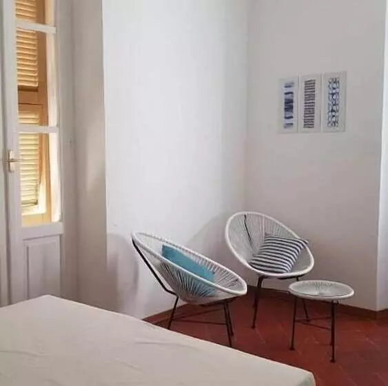 ベッドアンドブレックファースト La Siesta