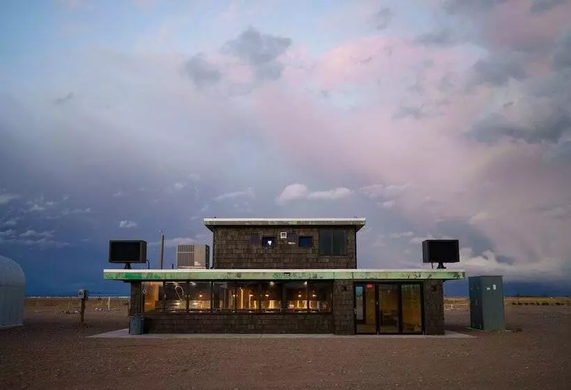 Hotelli Frontier Drive Inn