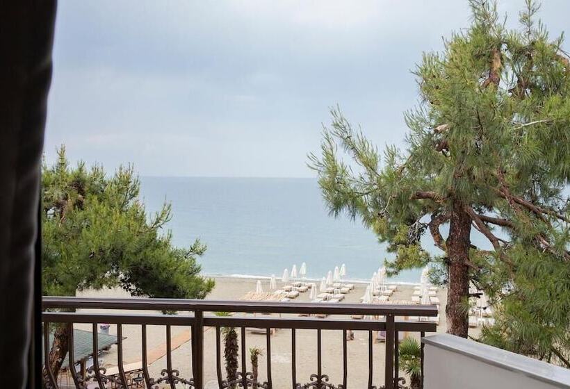 Отель Oceana Beach