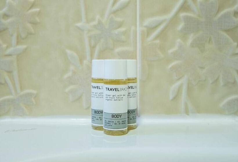 Отель Oceana Beach