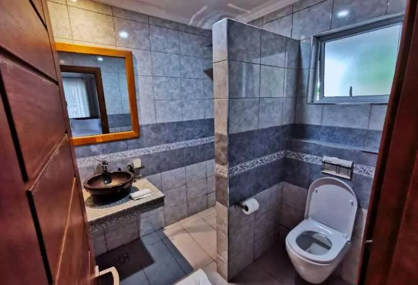 هتل Searenity Beach Villa