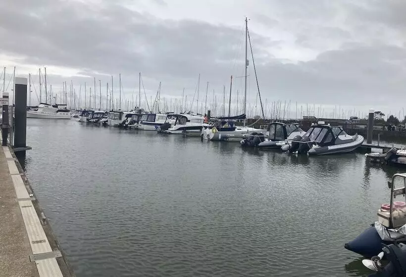 Residenssi Bungalow On The South Coast & New Forest