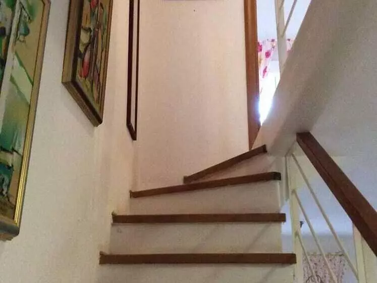レジデンス Immaculate 3 Bed House In