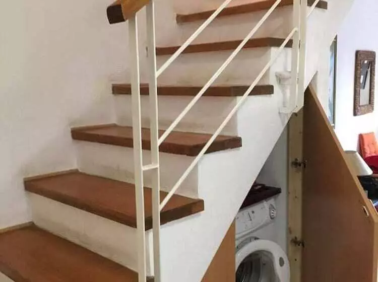 レジデンス Immaculate 3 Bed House In