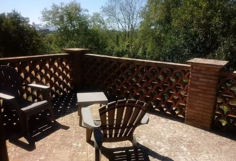 Residenssi Stunning 1 Bed House In Castel Cellesi, Italy