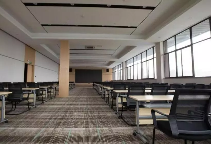 Hotelli Green Tree Inn Anhui Suzhou Evergrande