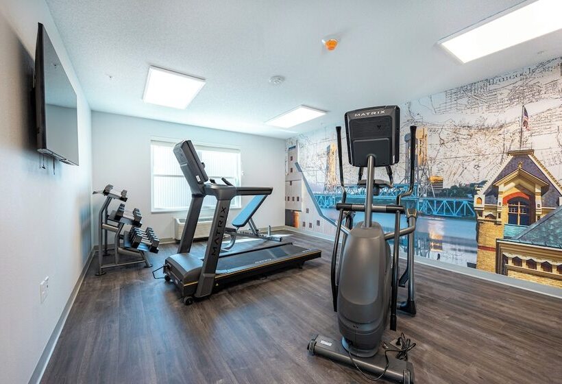 فندق Independence Stay