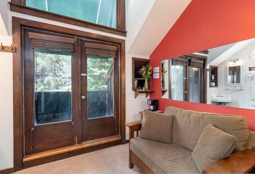 Manitou Lodge 10 By Alpine Lodging Telluride