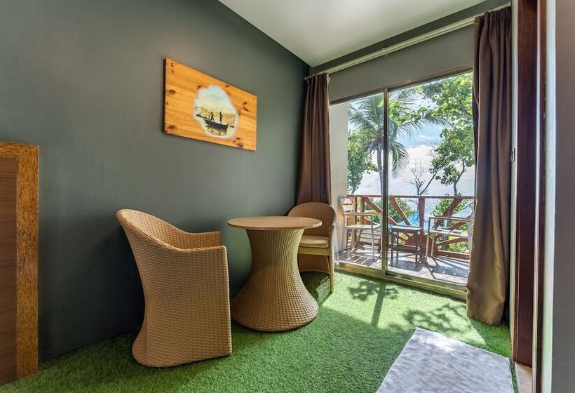 پانسیون Maamadi Boutique