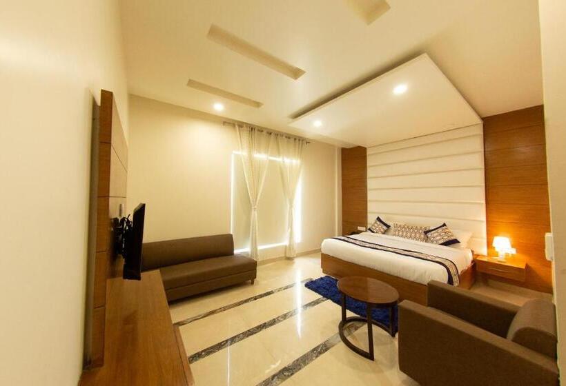 Comfort Hotel Amritsar By Choice Hotels