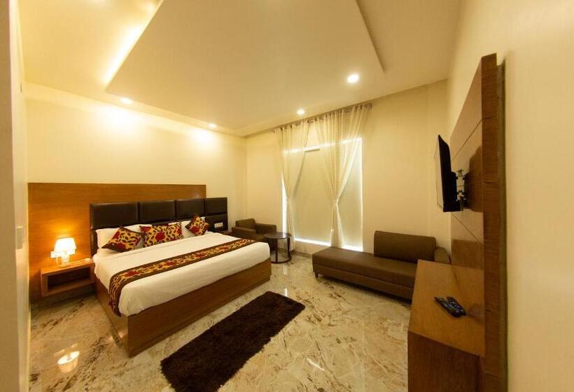 Comfort Hotel Amritsar By Choice Hotels