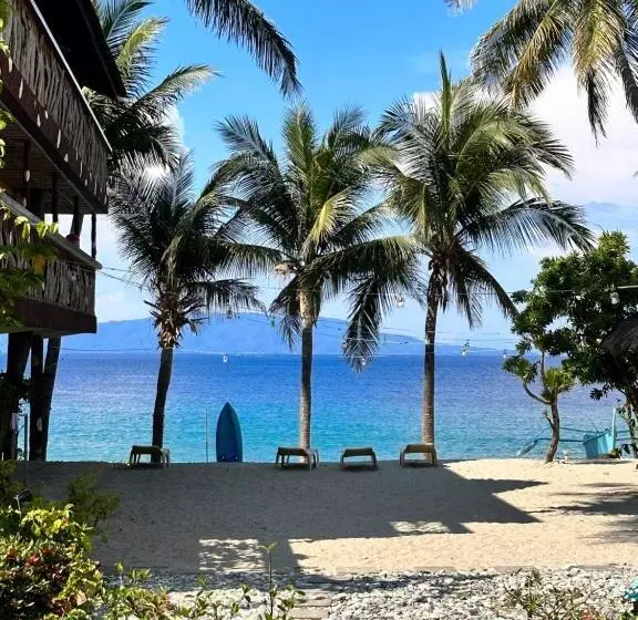 Hotelli Bamboo House Beach Lodge & Restaurant