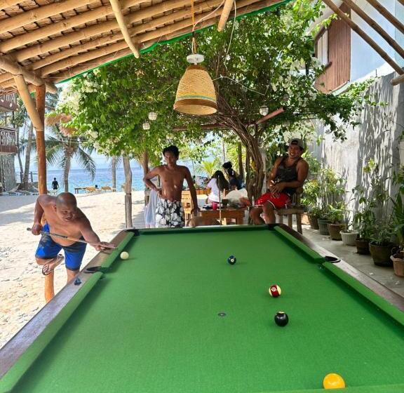 Отель Bamboo House Beach Lodge & Restaurant