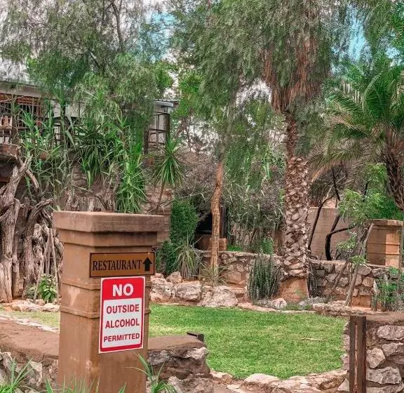 هتل Nkisi Guesthouse