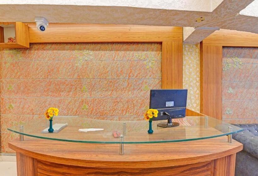 בית מלון כפרי Oyo Flagship 70205  Maheshwari Residency