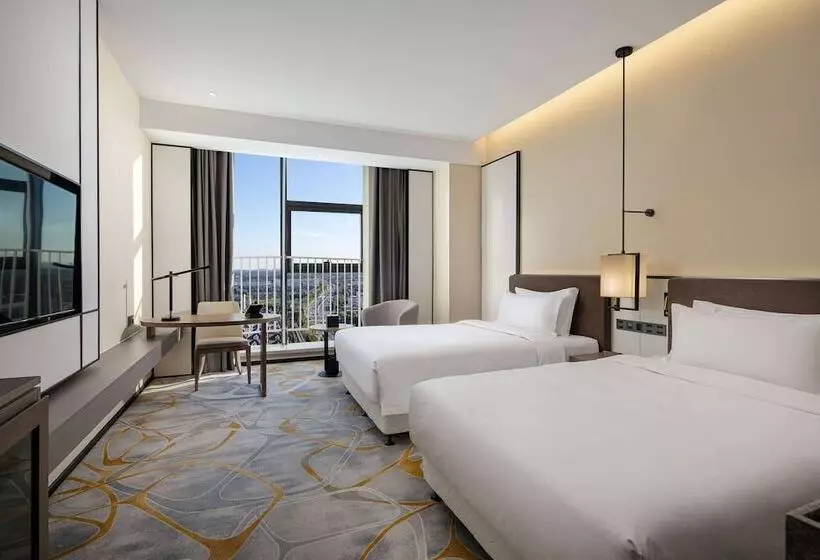 هتل Ramada By Wyndham Pinghu