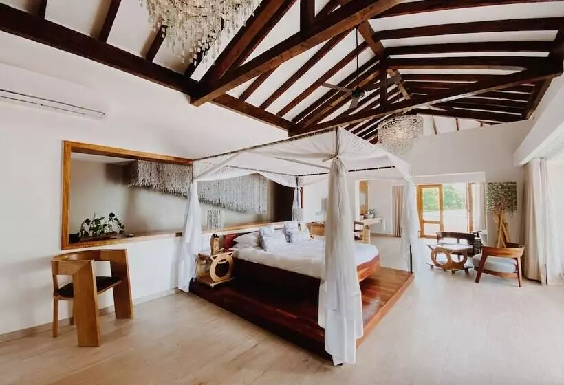 هتل The Makokola Retreat