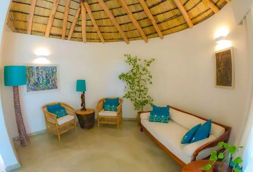 هتل The Makokola Retreat
