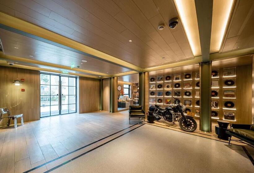 Atour Hotel Shanghai World Expo West Gaoke Road