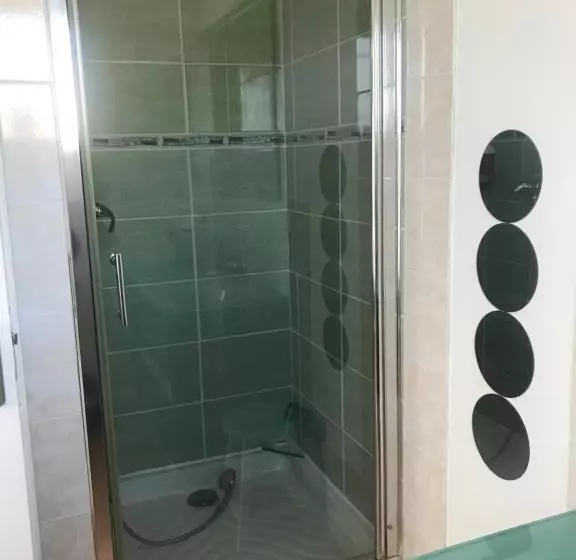 Aamiaismajoitus (B&B) Chambre En Ardèche Du Sud